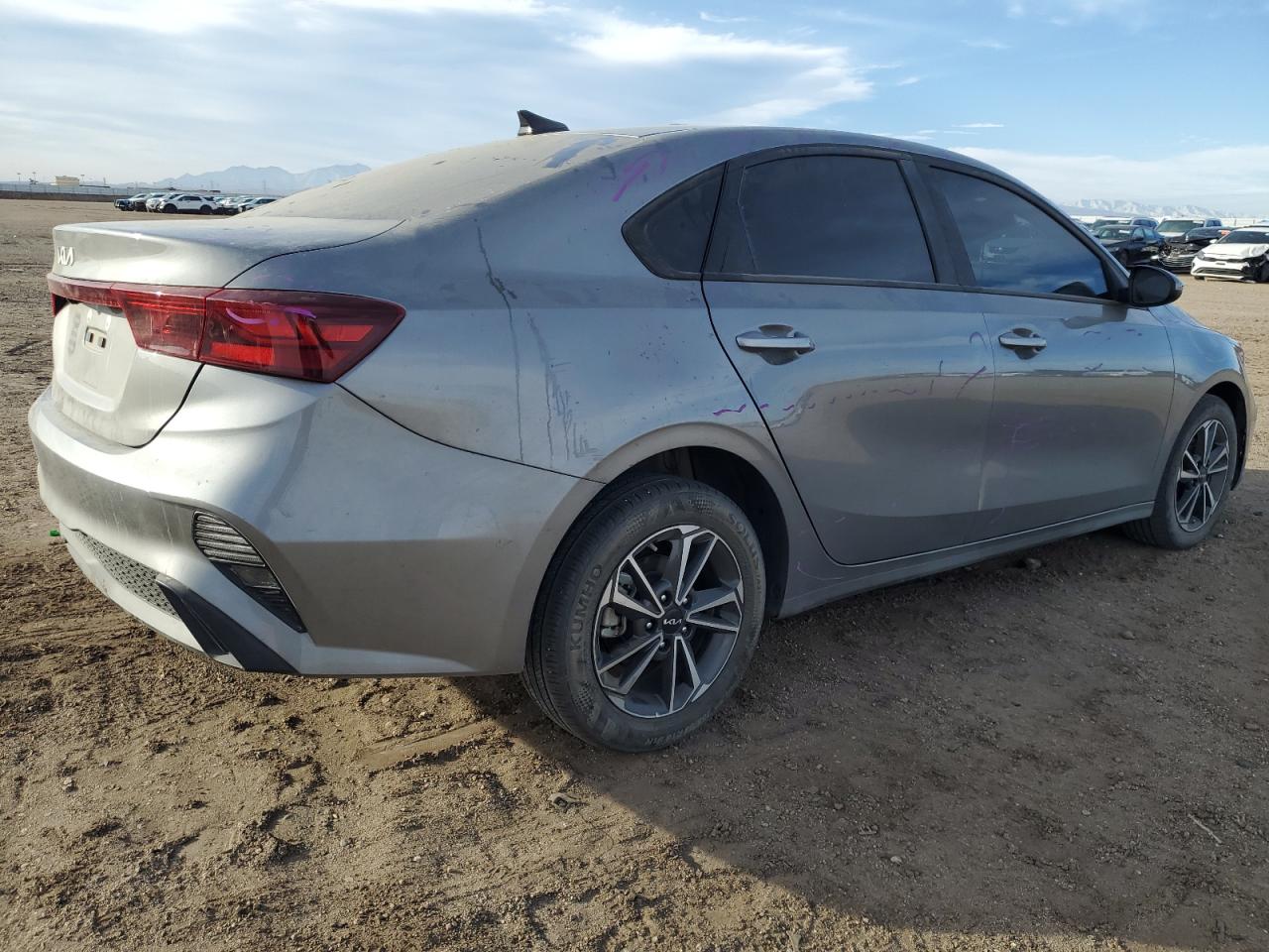 2022 KIA FORTE FE VIN:3KPF24AD5NE502241