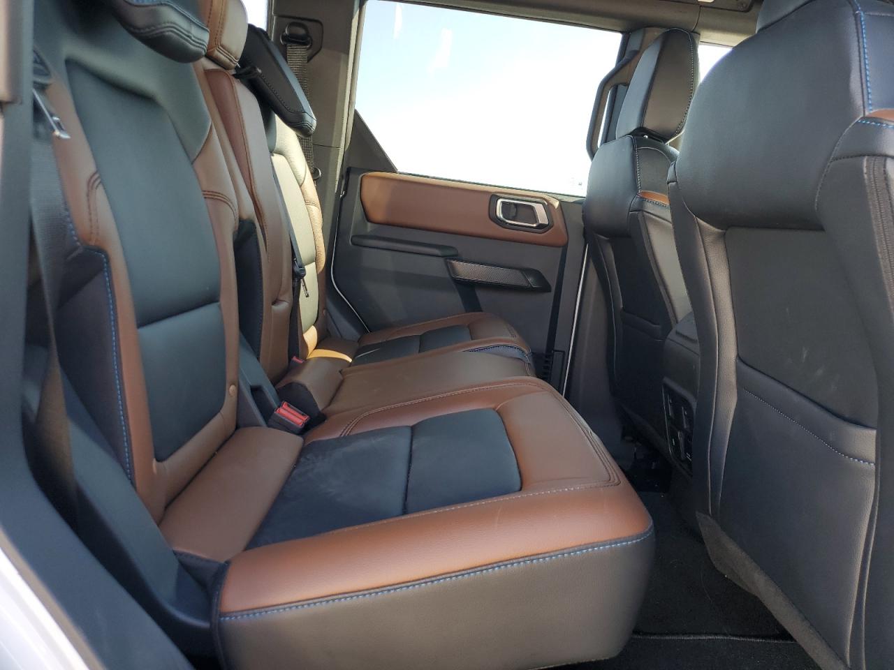 2024 FORD BRONCO OUTER BANKS VIN:1FMEE8BPXRLA41937