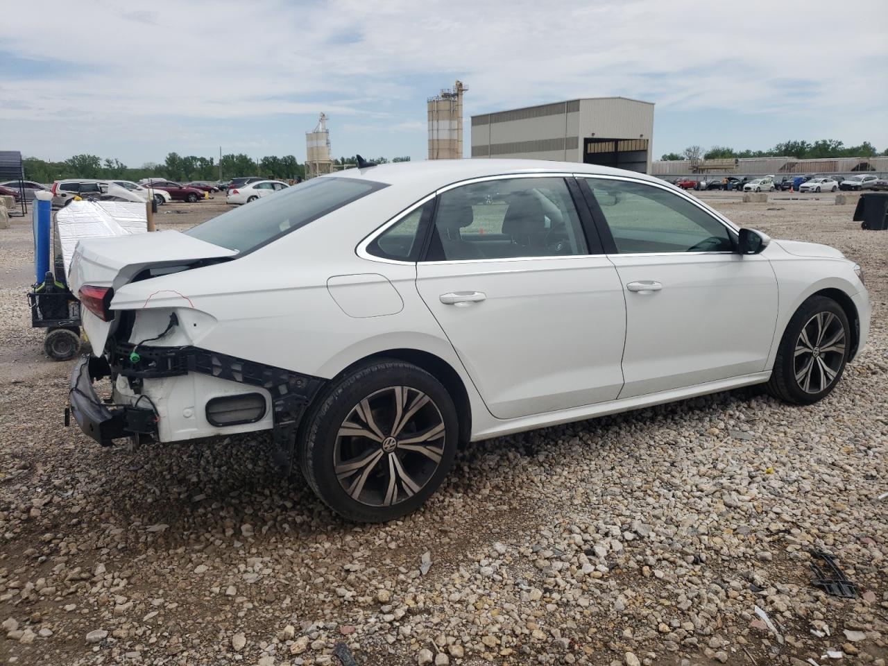 2022 VOLKSWAGEN PASSAT SE VIN:1VWSA7A37NC001107