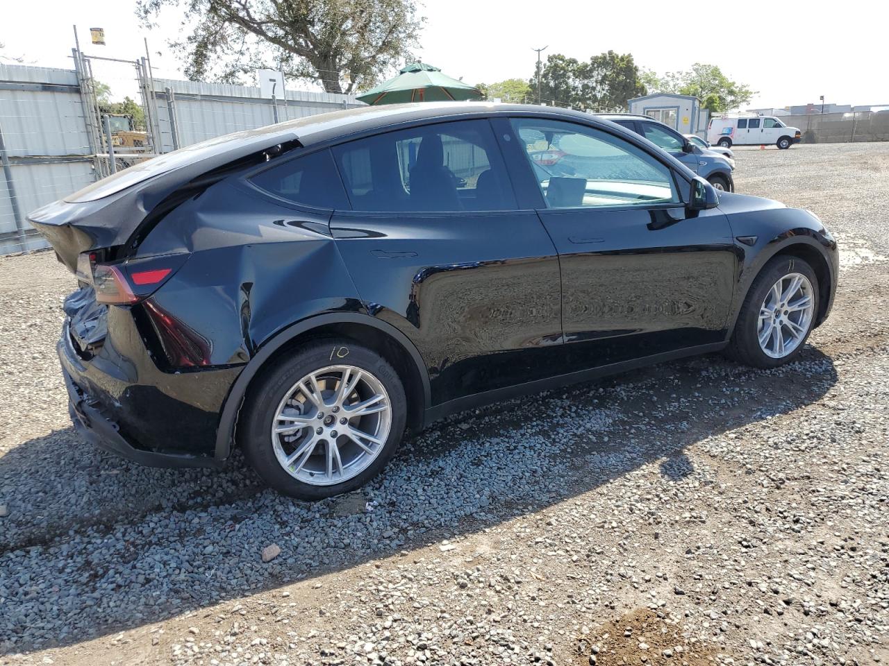 2023 TESLA MODEL Y  VIN:7SAYGDEE0PA090336