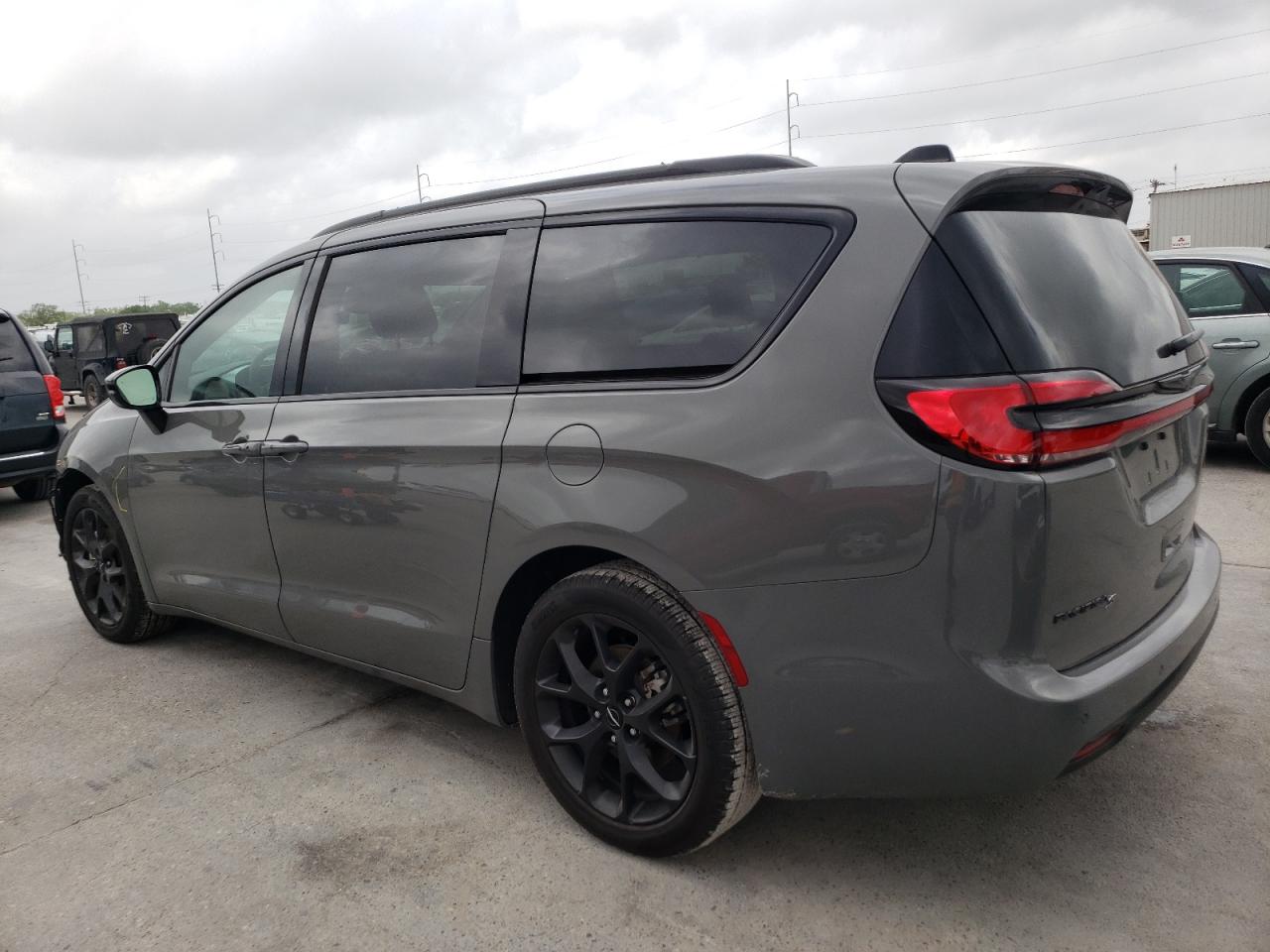 2024 CHRYSLER PACIFICA TOURING L VIN:2C4RC1BG8RR199817