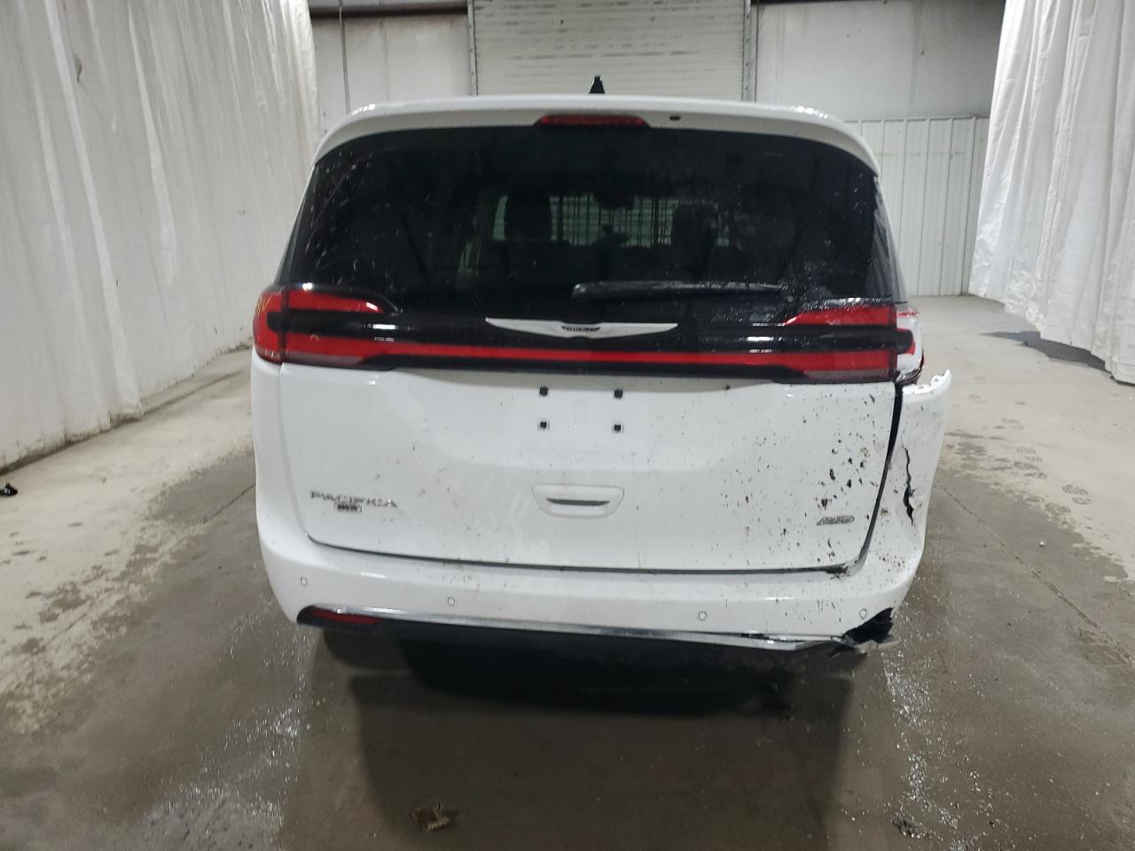 2024 CHRYSLER PACIFICA TOURING L VIN:2C4RC3BG4RR185635
