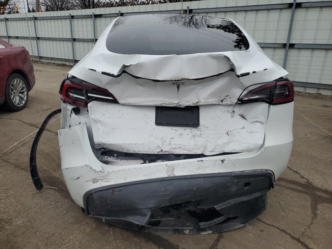 2023 TESLA MODEL Y  VIN:7SAYGDEE0PF976966