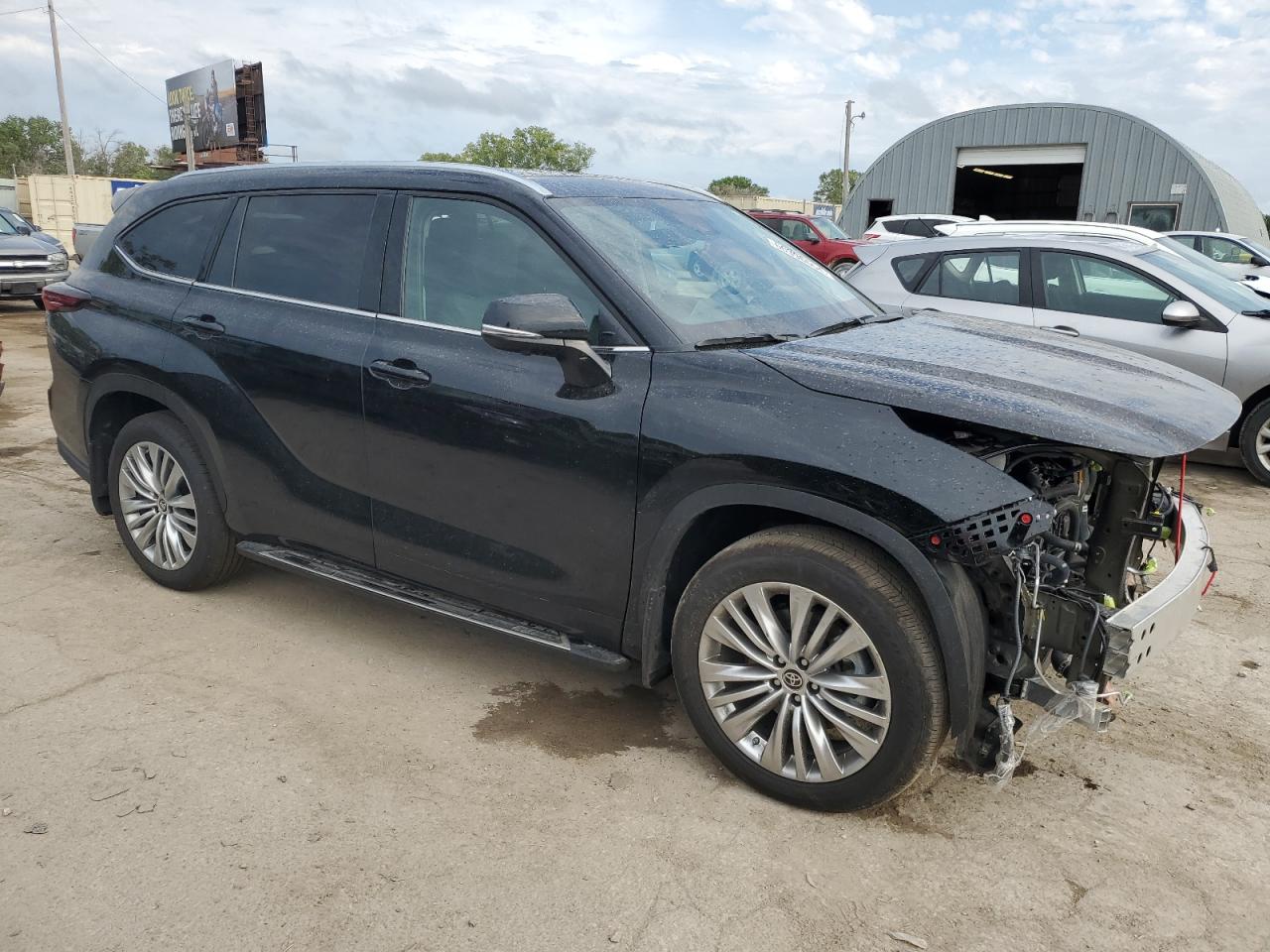 2024 TOYOTA HIGHLANDER LE VIN:5TDKDRBH4RS562305