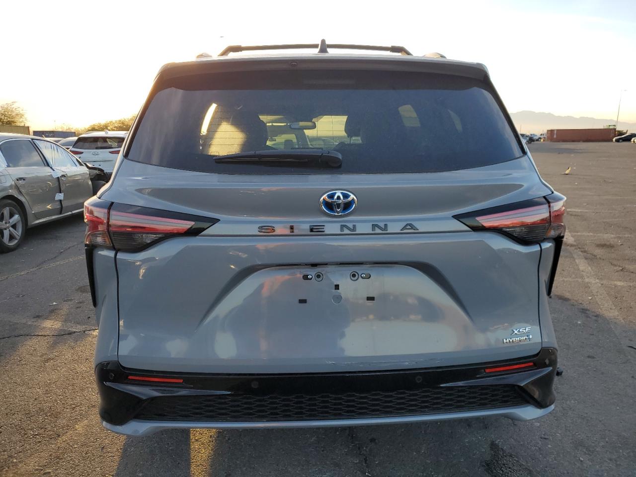 2024 TOYOTA SIENNA XSE VIN:5TDDRKEC6RS182951