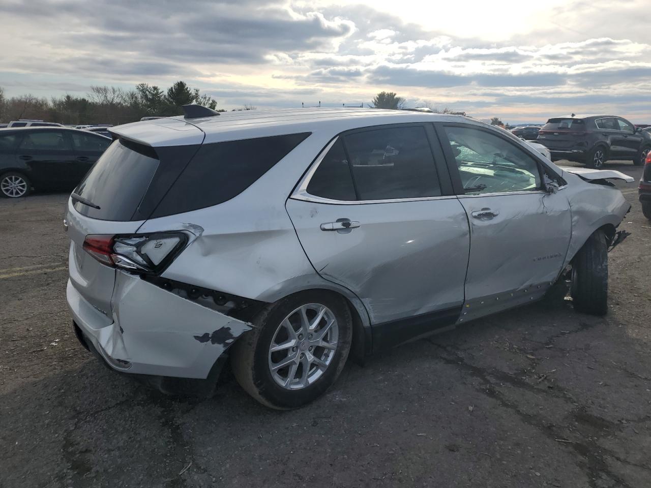 2022 CHEVROLET EQUINOX LT VIN:3GNAXUEV2NL200956