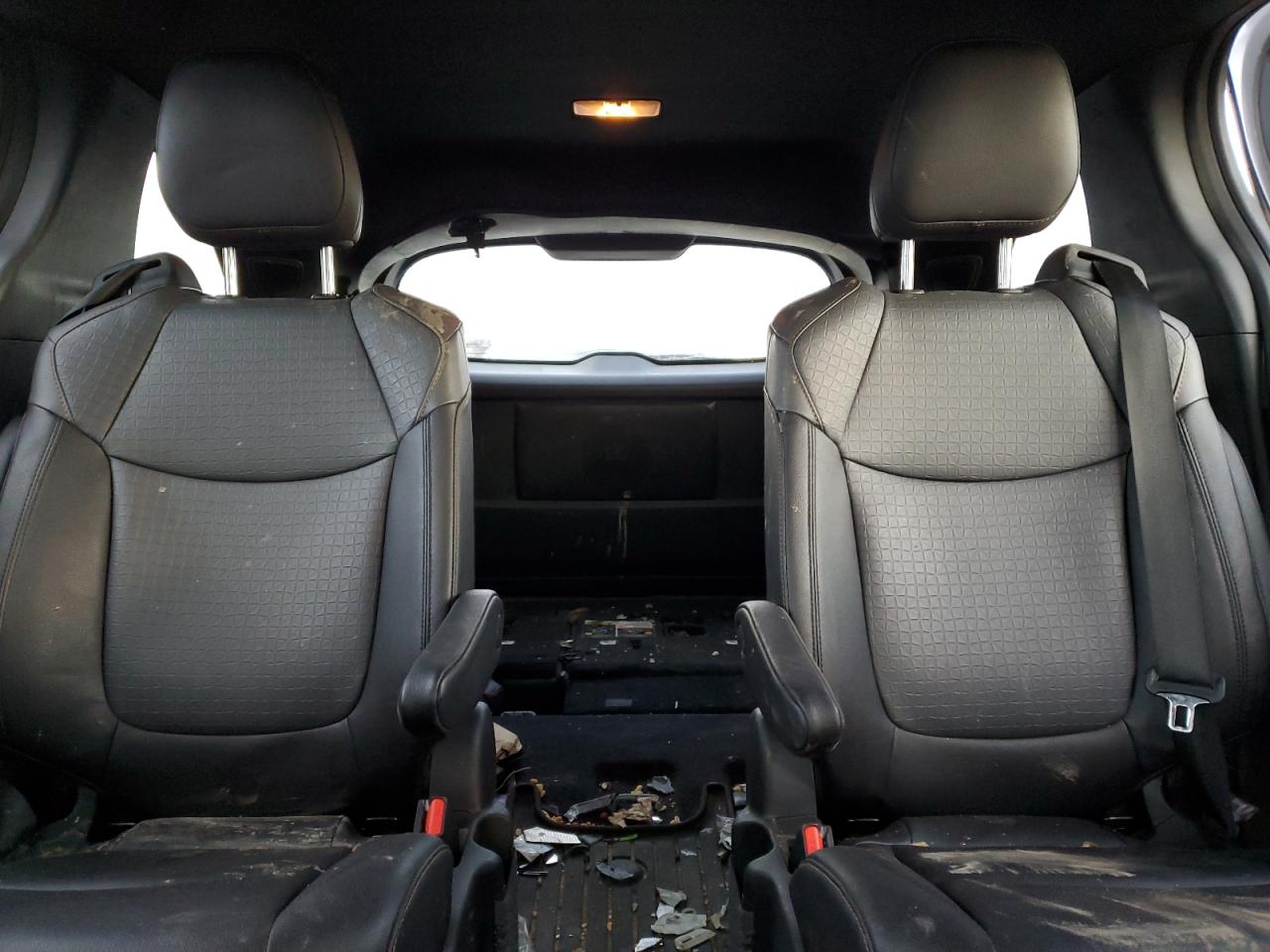 2023 TOYOTA SIENNA XSE VIN:5TDCSKFC2PS101424