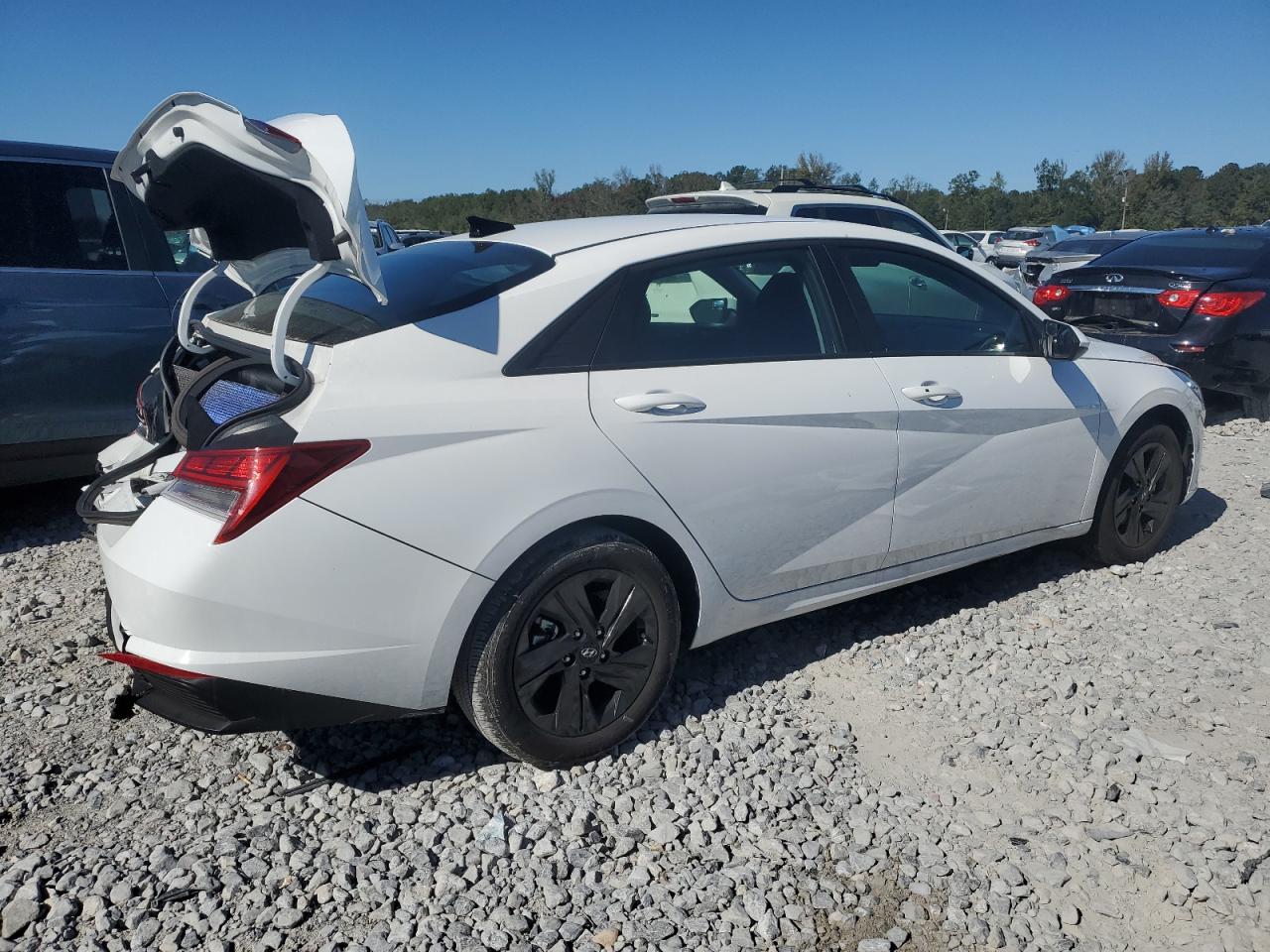 2023 HYUNDAI ELANTRA BLUE VIN:KMHLM4AJ9PU075083