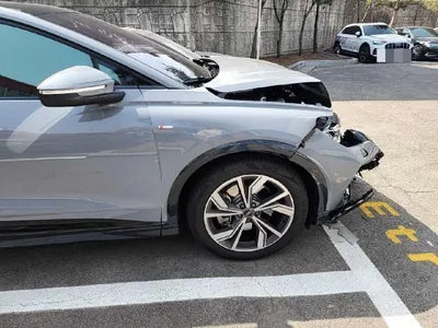 2022 Audi e-tron WAUZZZFZ4NP043372 VIN:WAUZZZFZ4NP043372
