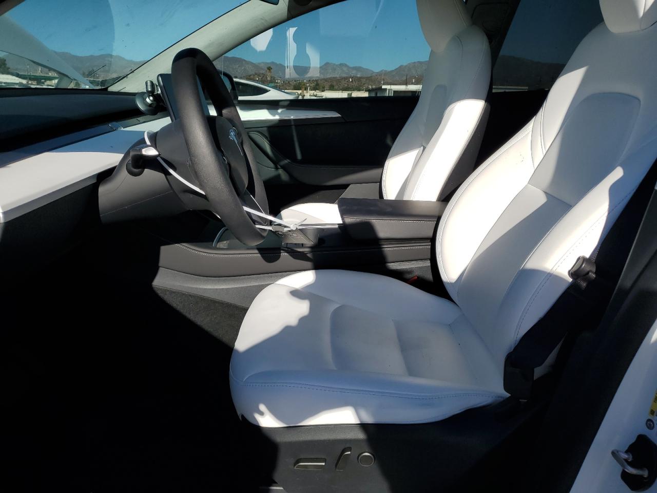 2024 TESLA MODEL Y  VIN:7SAYGAEE8RF016618