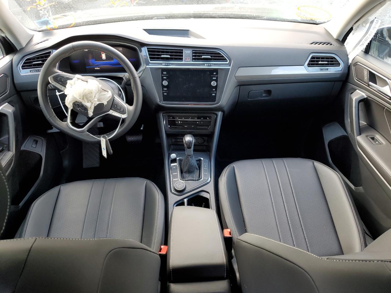 2024 VOLKSWAGEN TIGUAN SE VIN:3VVMB7AX3RM156268