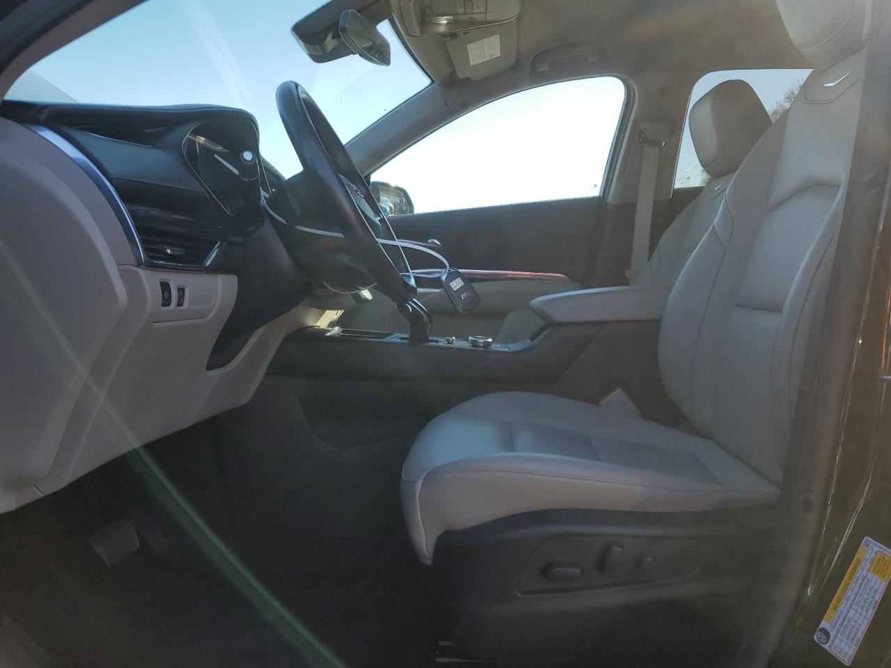 2023 CADILLAC XT4 LUXURY VIN:1GYAZAR41PF106898