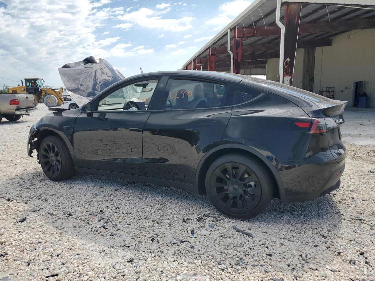 2024 TESLA MODEL Y  VIN:7SAYGDED5RF009277