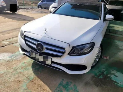 2016 Mercedes-Benz E 220 VIN: