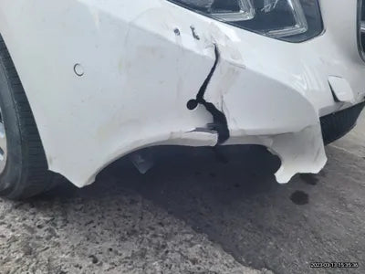 2015 Mercedes-Benz E 220 VIN: