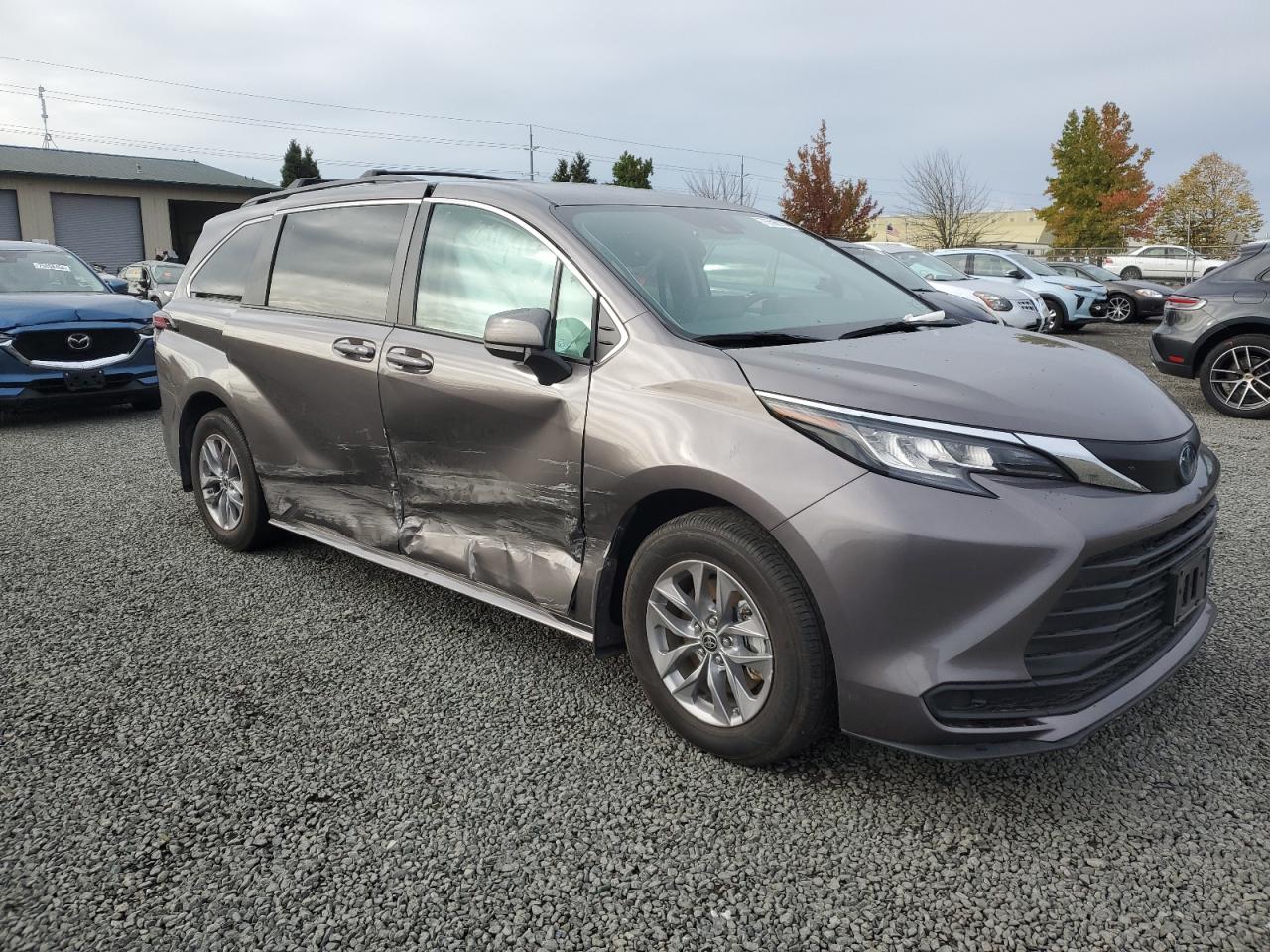 2022 TOYOTA SIENNA LE VIN:5TDKSKFCXNS057388