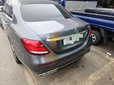 2019 Mercedes-Benz E 300 WDDZF4KB3KA667935 VIN:WDDZF4KB3KA667935