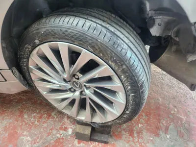 2019 Lexus ES 300 VIN: