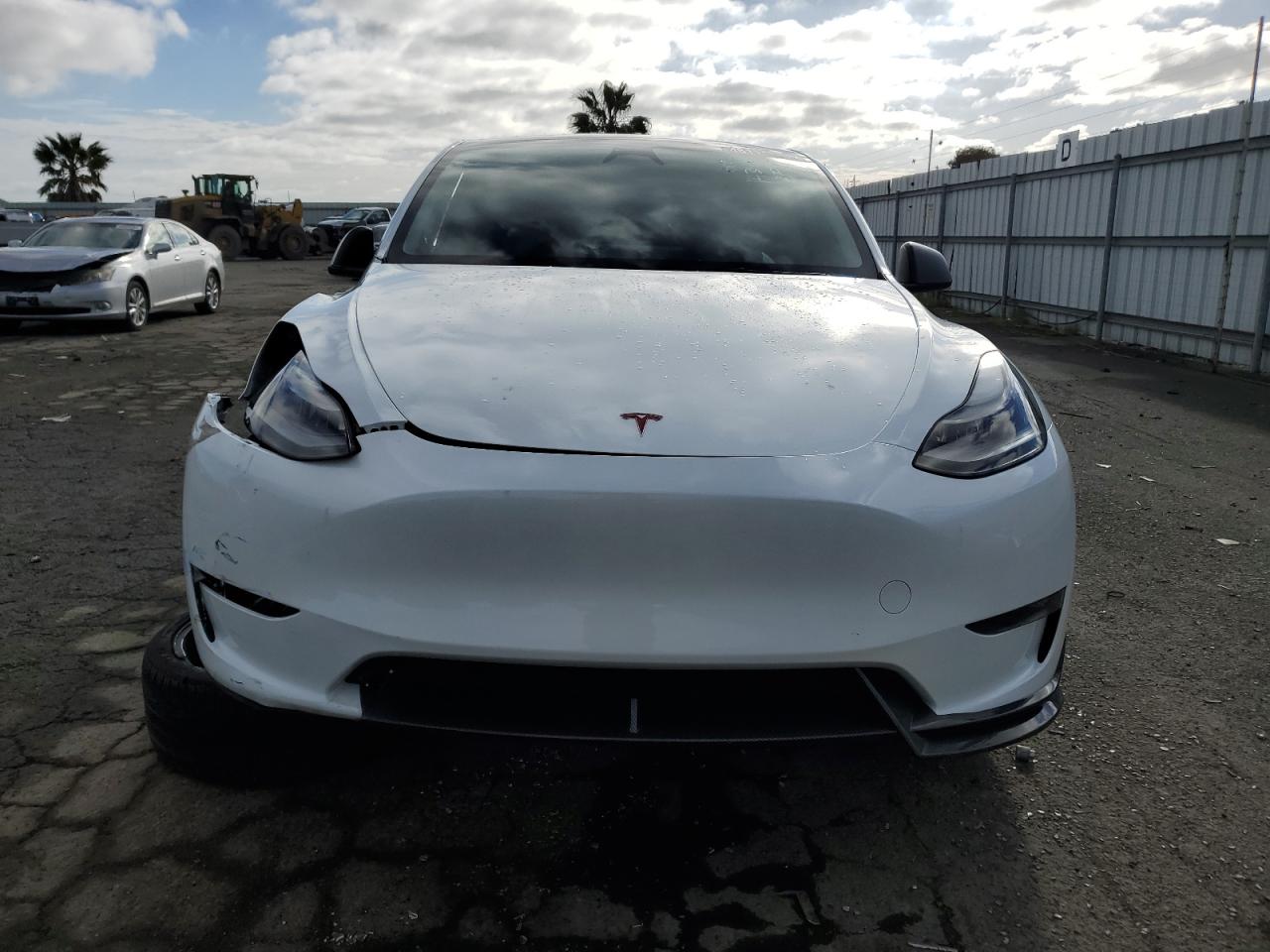 2023 TESLA MODEL Y  VIN:7SAYGDEE9PF834390