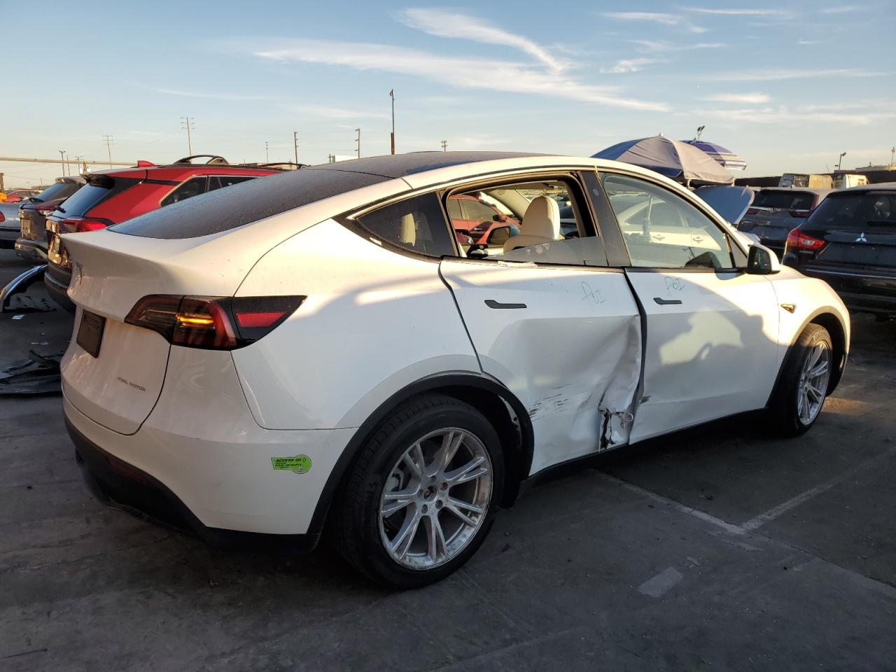 2023 TESLA MODEL Y  VIN:7SAYGDEE7PA104684