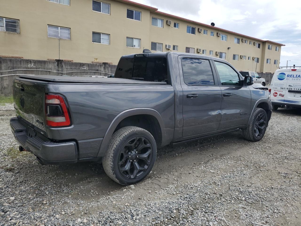 2023 RAM 1500 LIMITED VIN:1C6SRFHT5PN542828