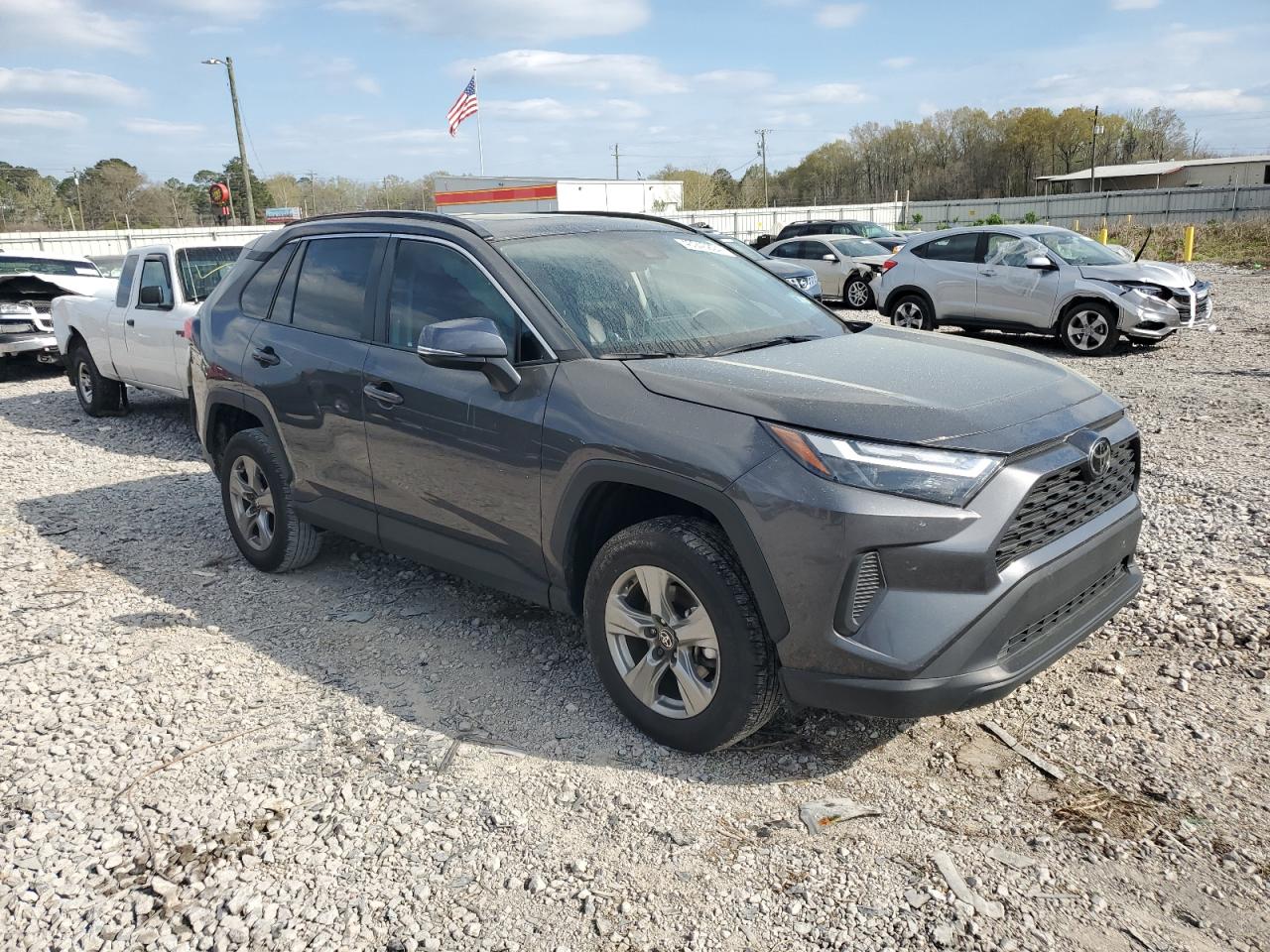 2023 TOYOTA RAV4 XLE VIN:2T3W1RFV3PC231058