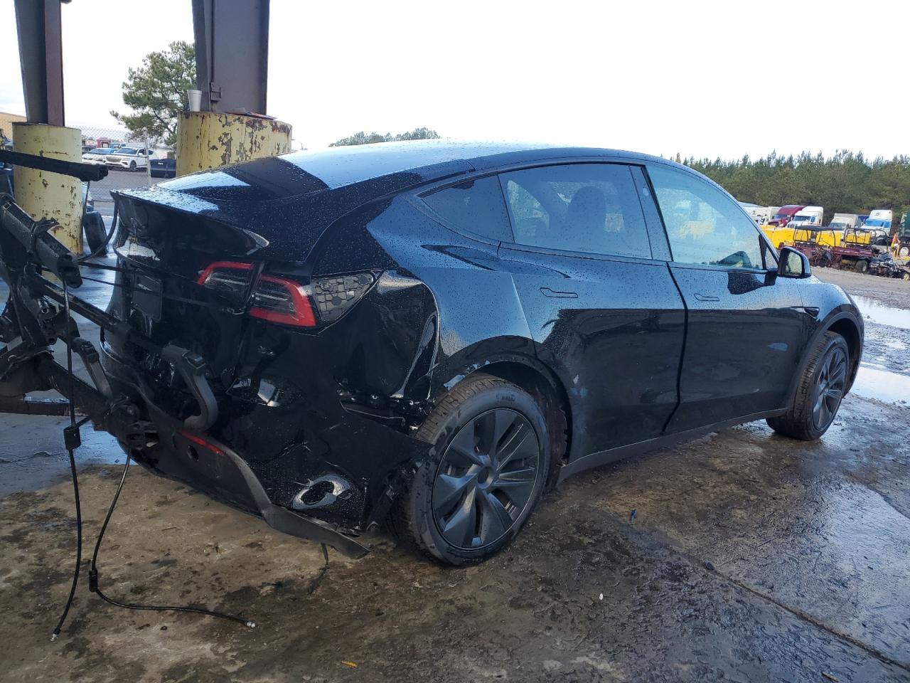 2024 TESLA MODEL Y  VIN:7SAYGDED4RA318025