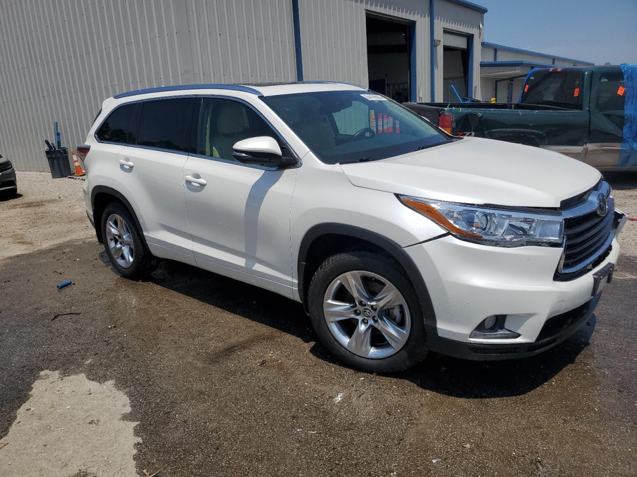 2024 TOYOTA HIGHLANDER LIMITED VIN:5TDDKRFH2GS244379