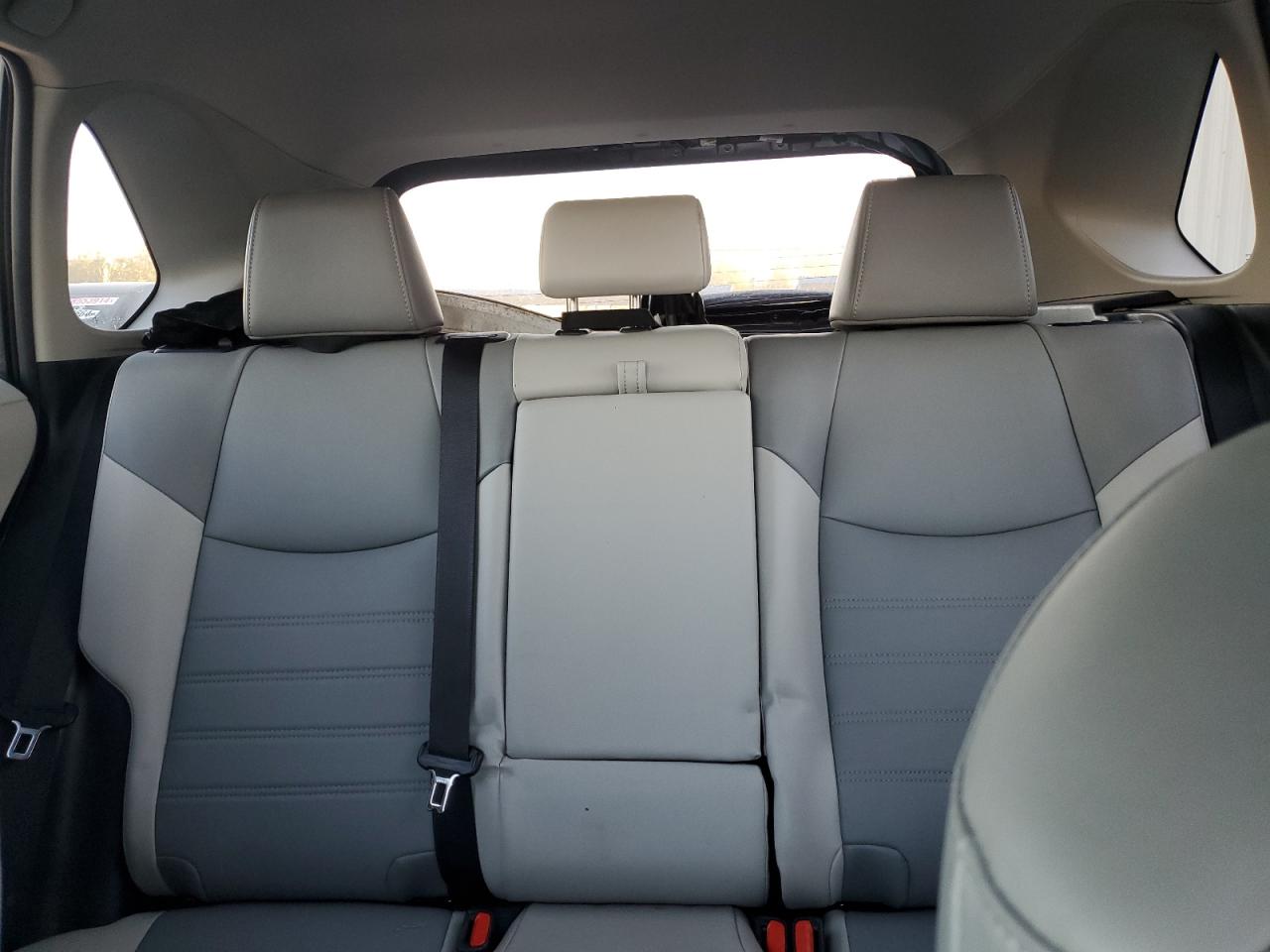 2022 TOYOTA RAV4 XLE PREMIUM VIN:2T3C1RFV2NW232961