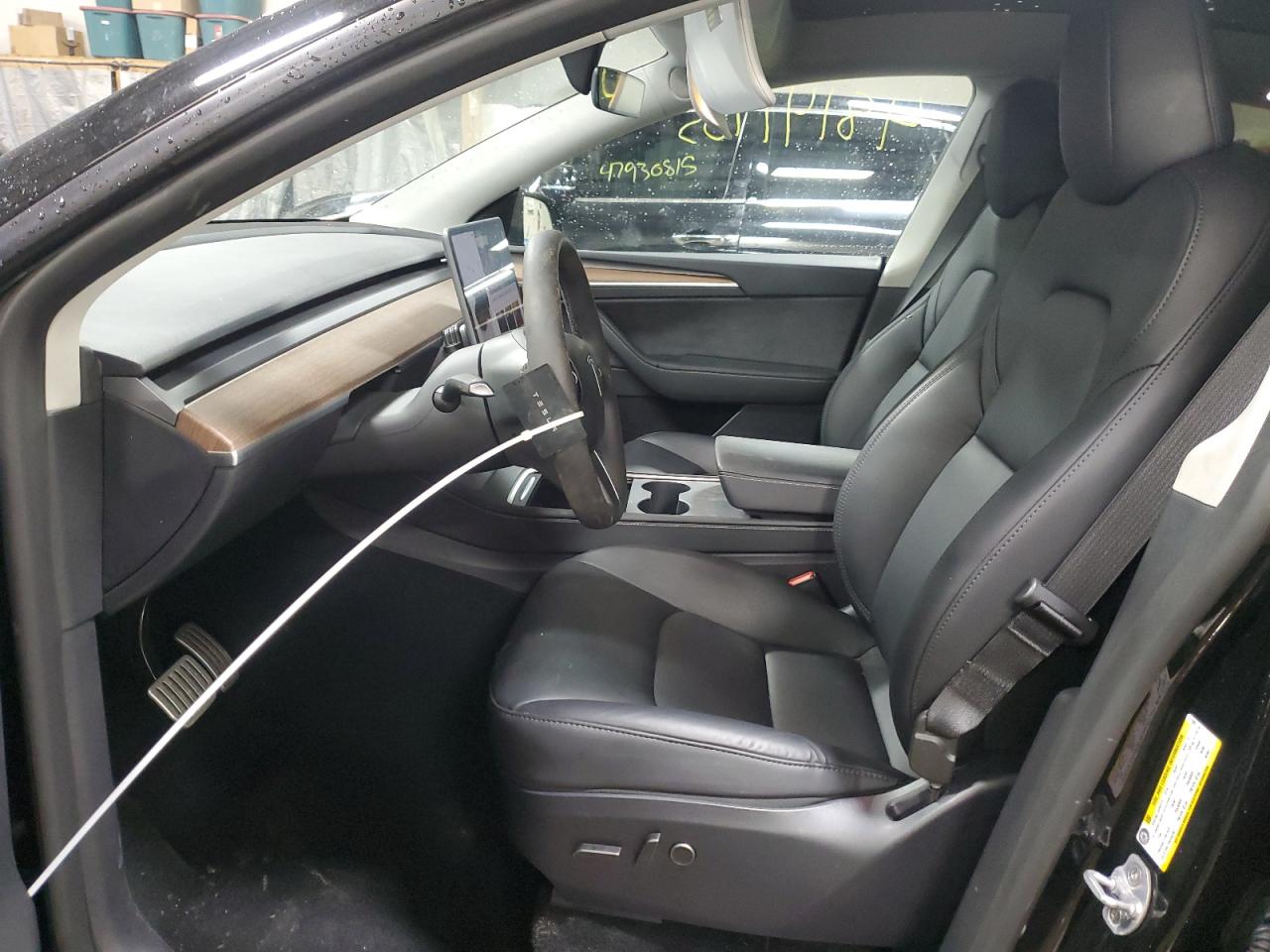 2024 TESLA MODEL Y  VIN:7SAYGAEE9RF111091