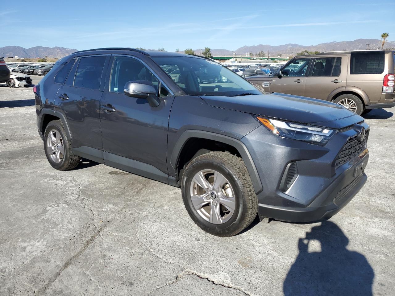 2022 TOYOTA RAV4 XLE VIN:2T3W1RFV8NW206412