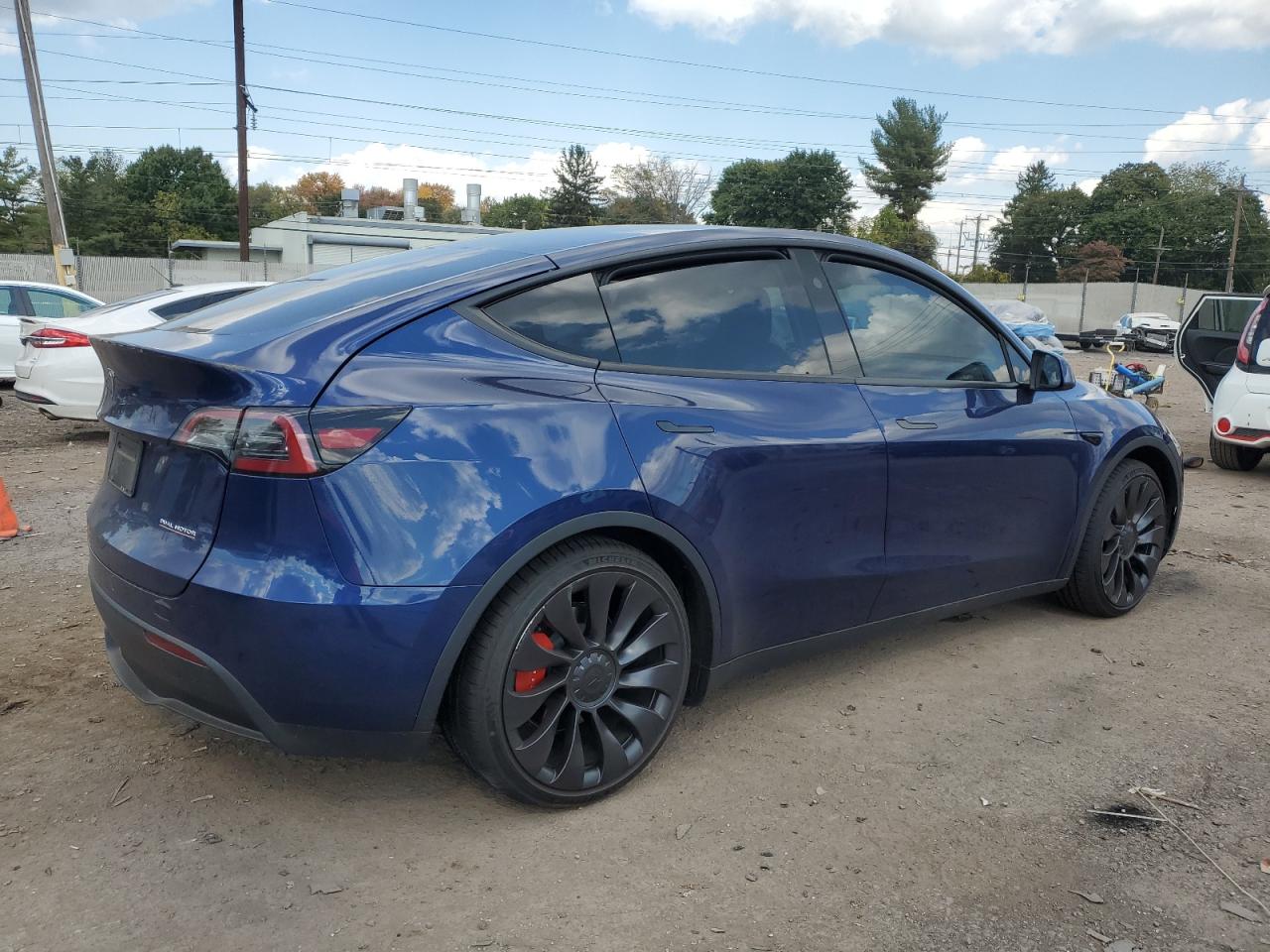 2023 TESLA MODEL Y  VIN:7SAYGDEF8PF870211