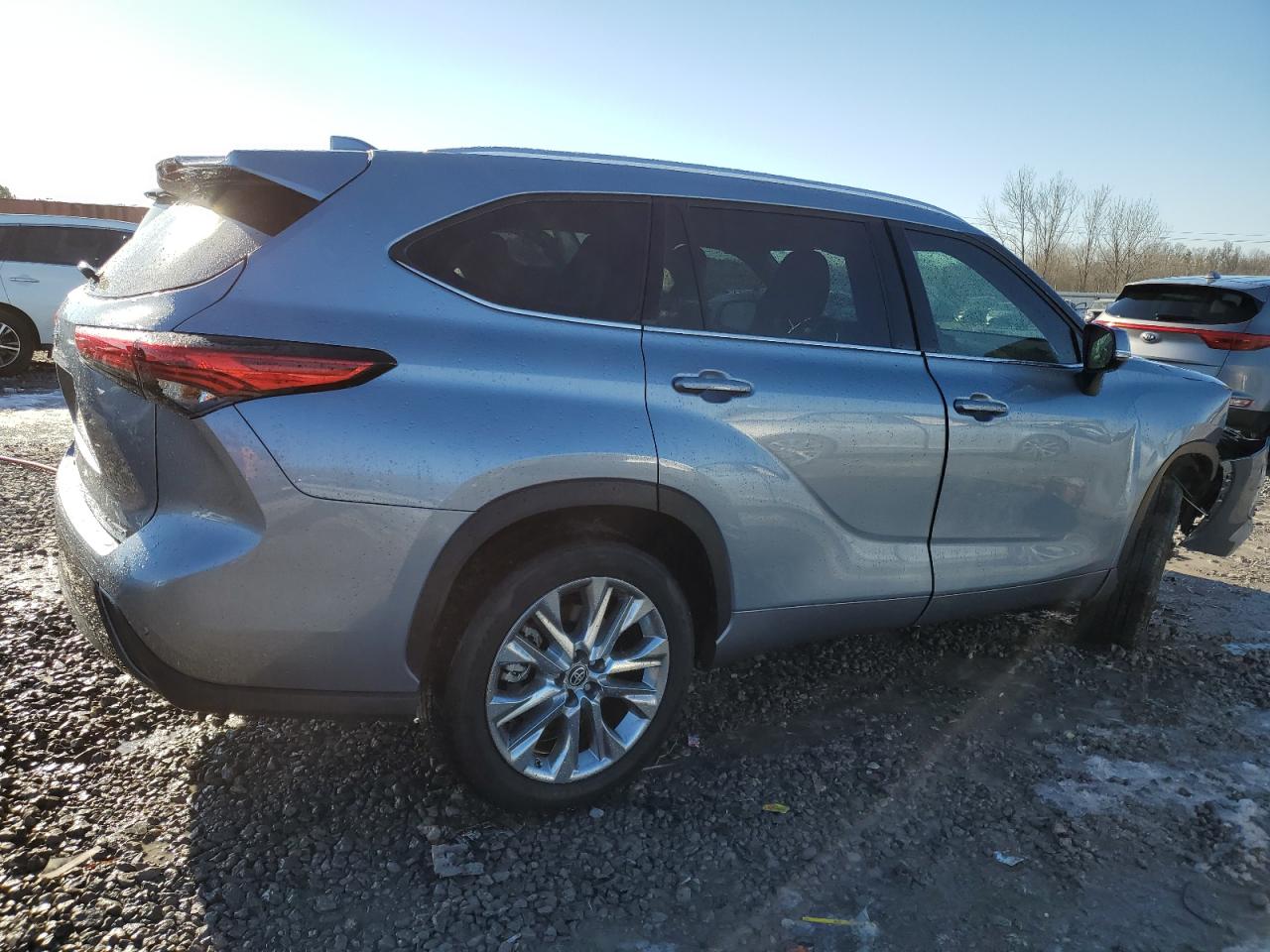 2022 TOYOTA HIGHLANDER LIMITED VIN:5TDYZRAH2NS122025