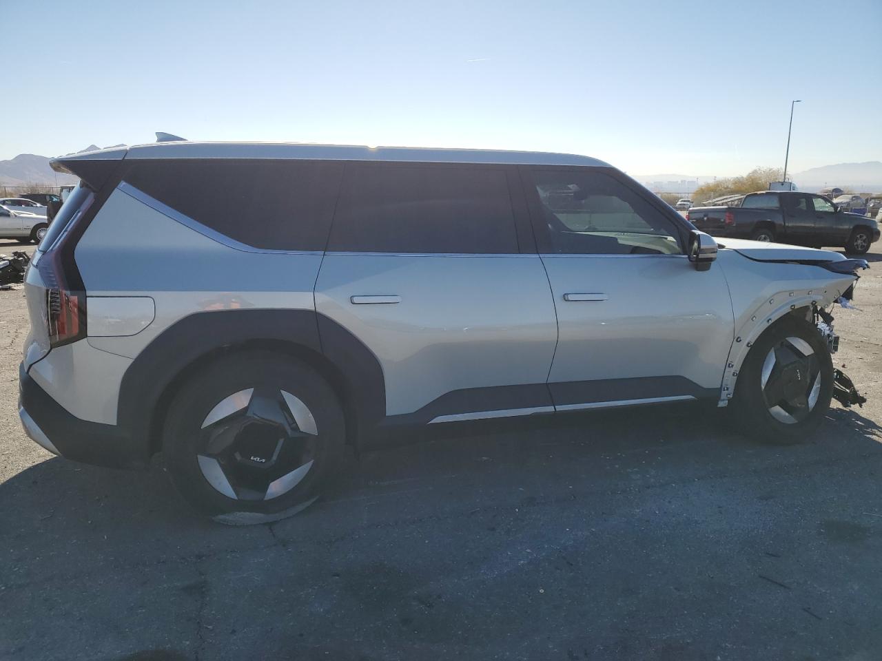 2024 KIA EV9 LIGHT VIN:KNDAB5S10R6021619