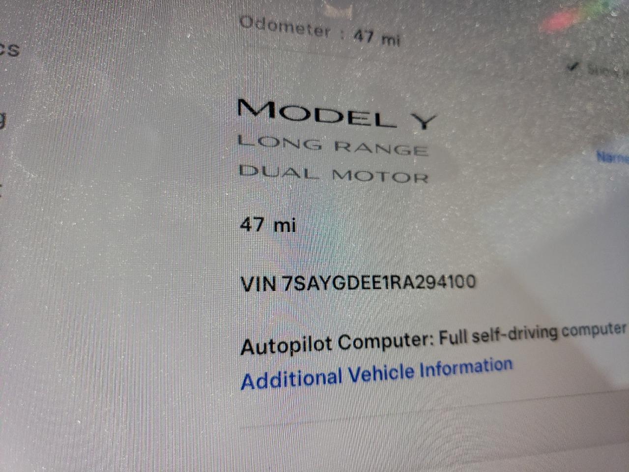 2024 TESLA MODEL Y  VIN:7SAYGDEE1RA294100