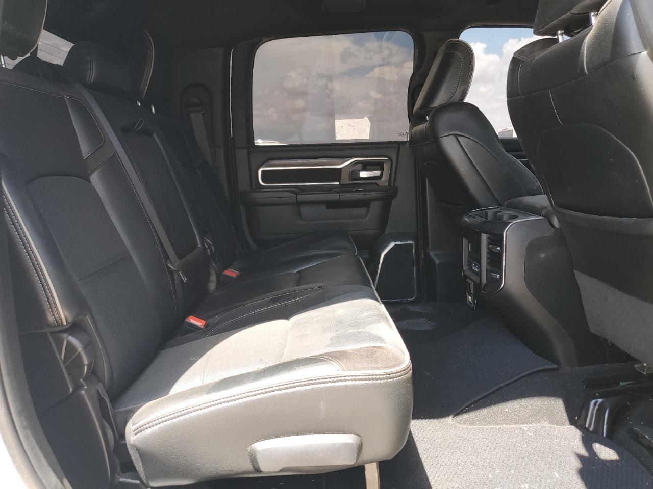 2024 RAM 3500 LARAMIE VIN:3C63RRML0RG229435