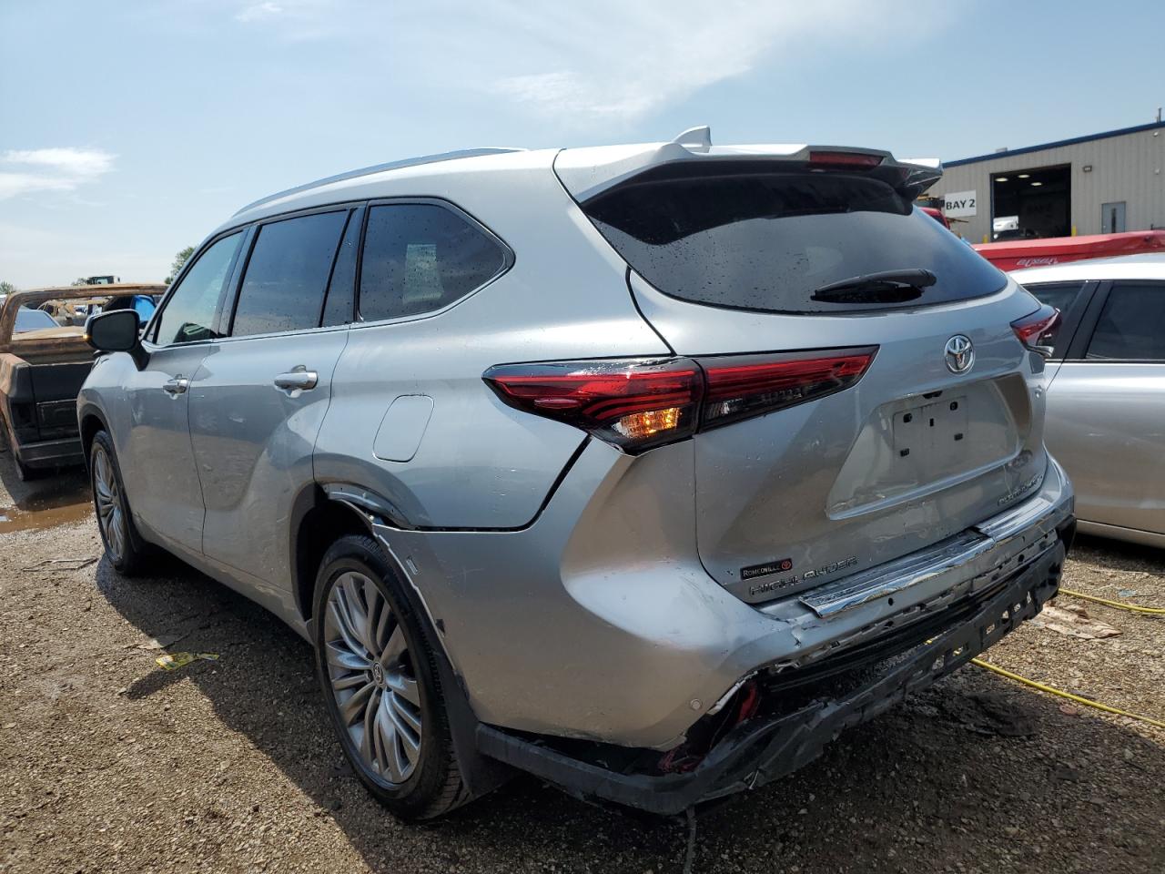 2022 TOYOTA HIGHLANDER PLATINUM VIN:5TDFZRBH2NS186328