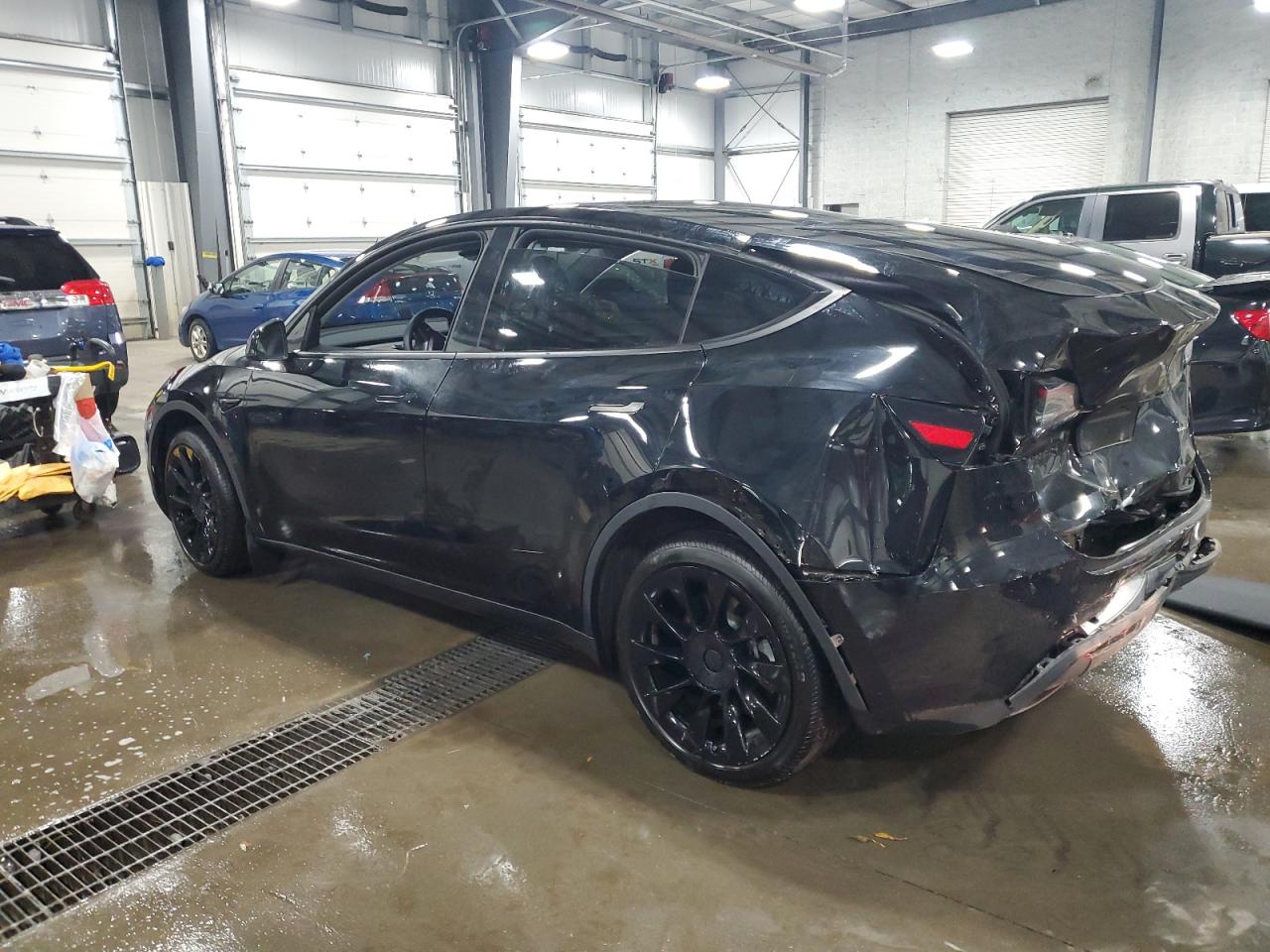 2023 TESLA MODEL Y  VIN:7SAYGDEE8PA124104