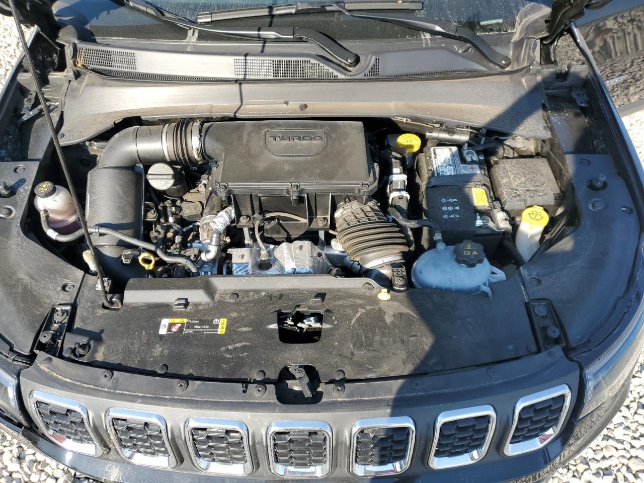2024 JEEP COMPASS LATITUDE VIN:3C4NJDBNXRT114087