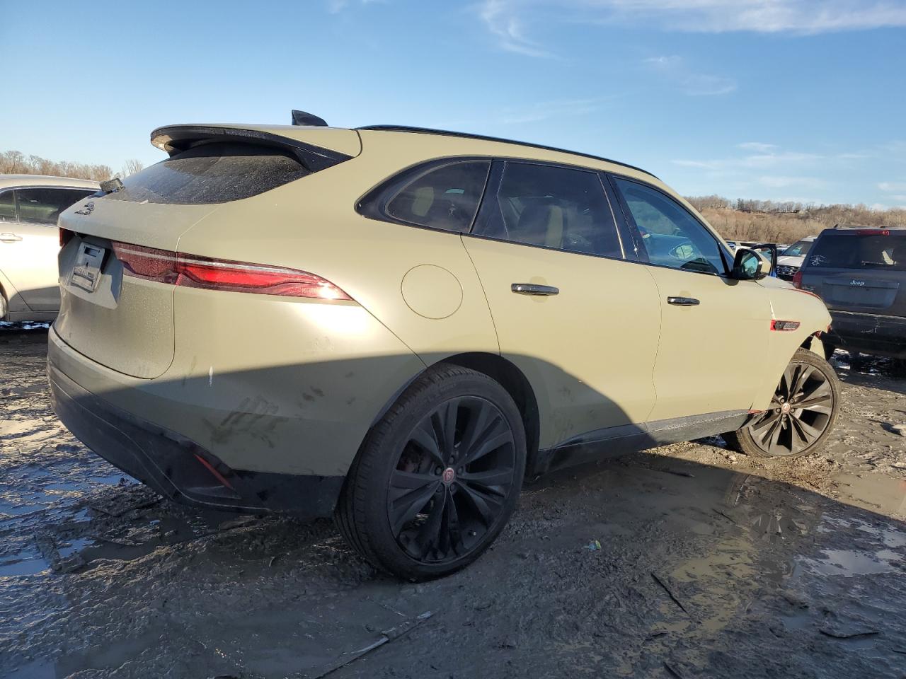 2023 JAGUAR F-PACE S VIN:SADCJ2EX2PA705032