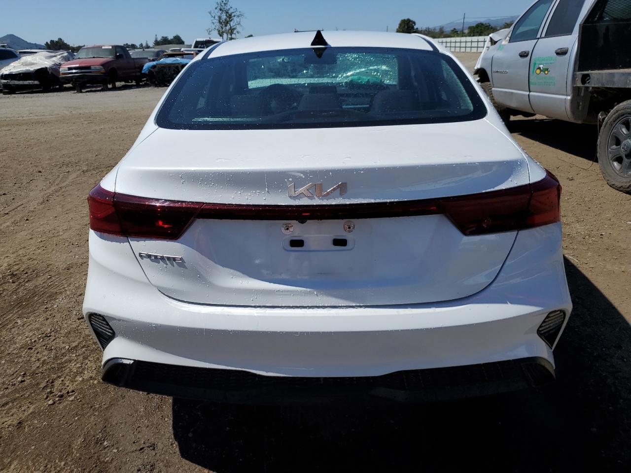 2023 KIA FORTE LX VIN:3KPF24AD9PE554295