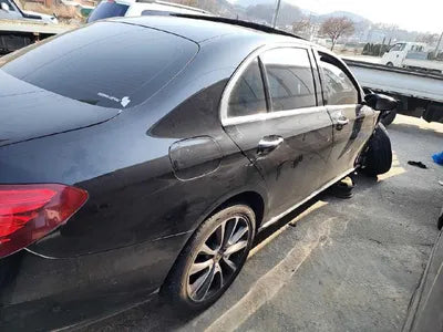 2018 Mercedes-Benz E 300 WDDZF4KB4JA336084 VIN:WDDZF4KB4JA336084