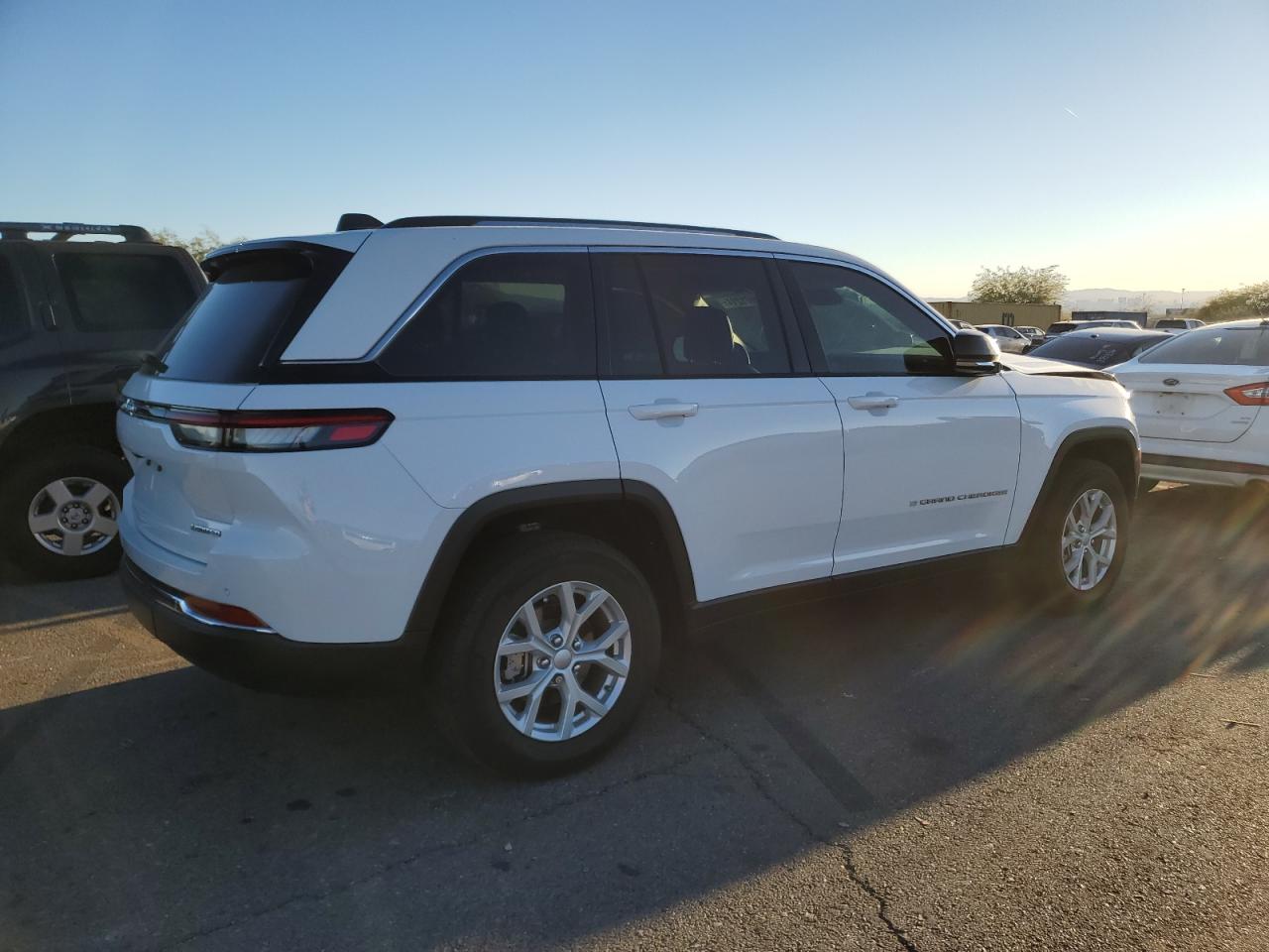 2023 JEEP GRAND CHEROKEE LIMITED VIN:1C4RJGBG0PC563887