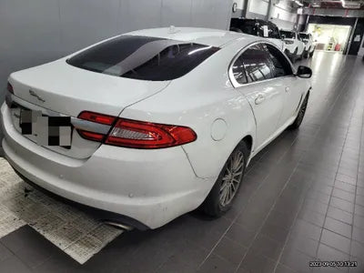 2014 Jaguar XF VIN: