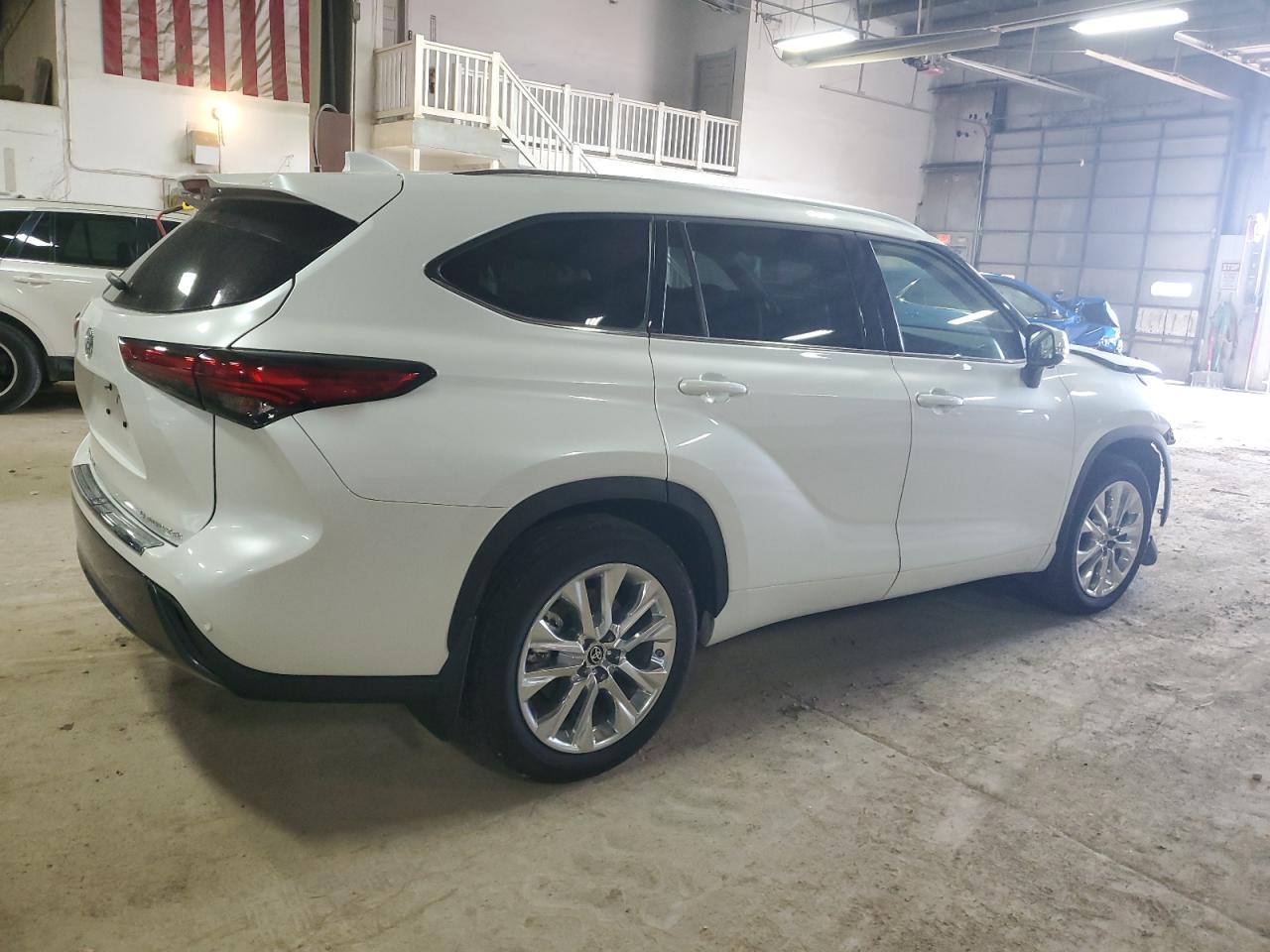 2023 TOYOTA HIGHLANDER L VIN:5TDKDRBH3PS024367