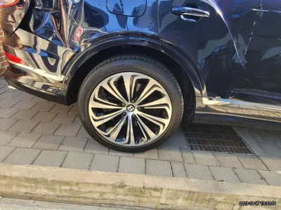 2022 Bentley Bentayga SJAAM14VXNC013723 VIN:SJAAM14VXNC013723