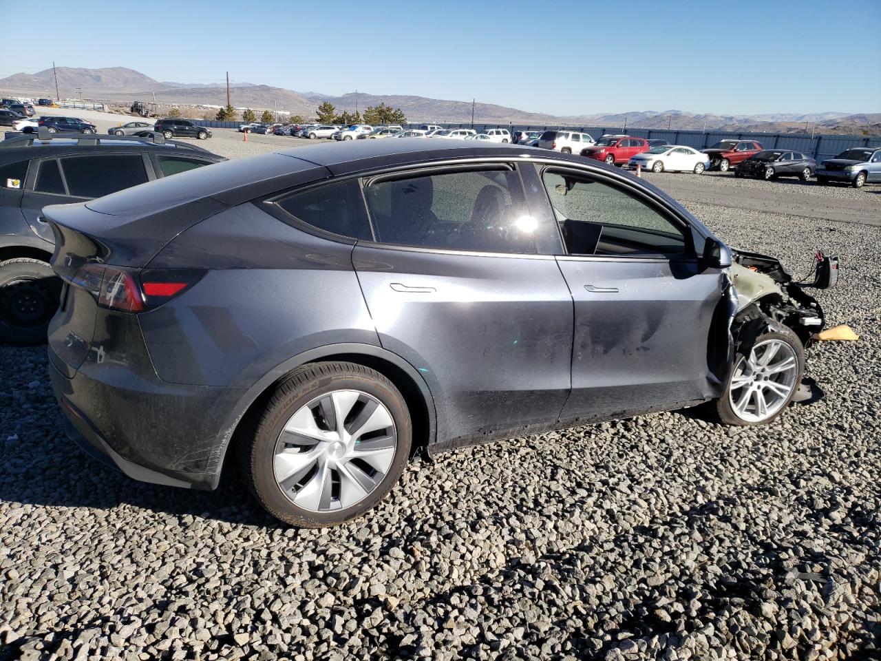 2024 TESLA MODEL Y  VIN:7SAYGDEE7RA242809