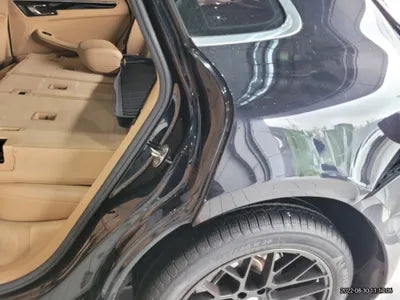 2017 Porsche Macan VIN: