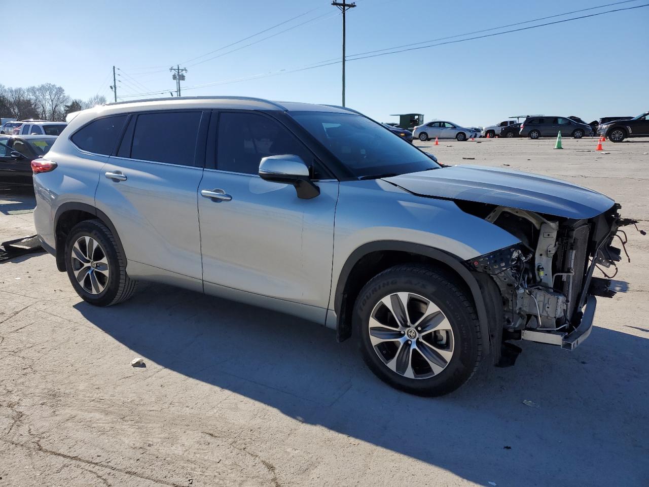 2022 TOYOTA HIGHLANDER XLE VIN:5TDGZRBH1NS594310