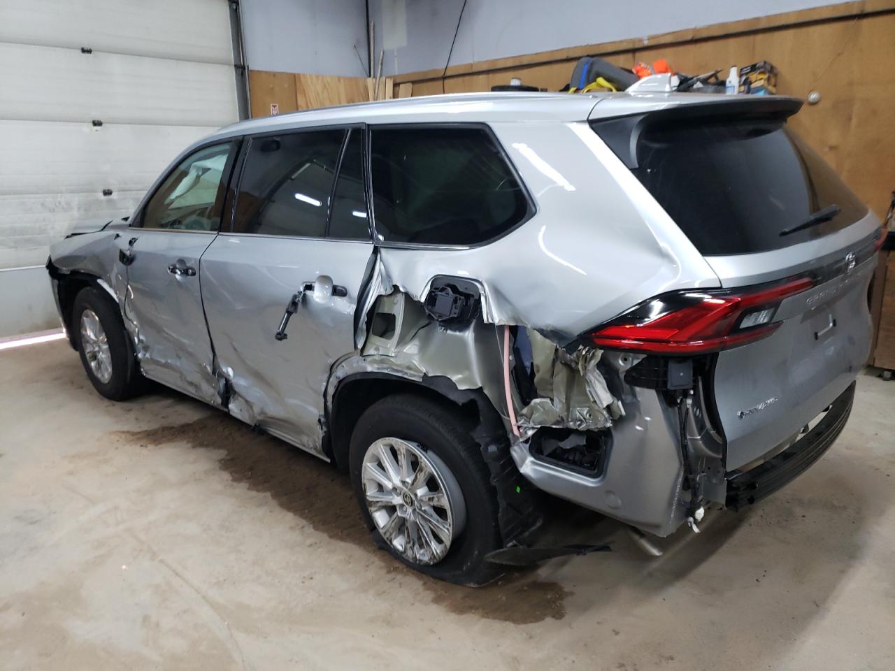 2024 TOYOTA GRAND HIGHLANDER XLE VIN:5TDACAB59RS017996